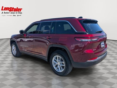 Used 2025 Jeep Grand Cherokee Laredo X w/ Luxury Tech Group I AWD/4WD image 3