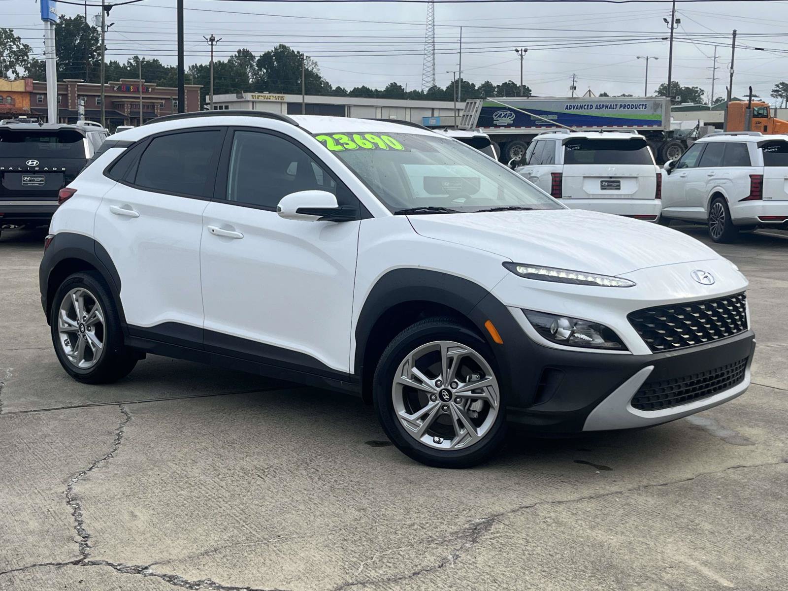 Certified 2023 Hyundai Kona SEL w/ Cargo Package FWD image 1