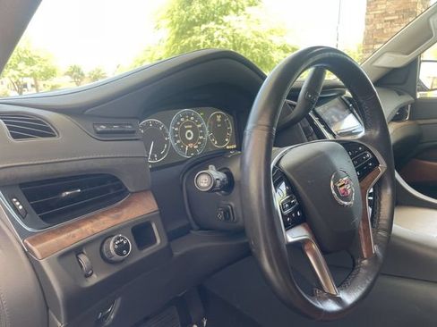 Used 2015 Cadillac Escalade Premium RWD image 10