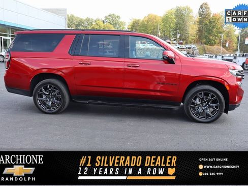 Used 2024 Chevrolet Suburban RST w/ Luxury Package image 1