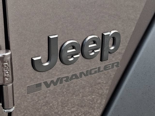 Used 2025 Jeep Wrangler Sport AWD/4WD image 30