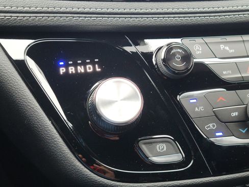 New 2026 Chrysler Pacifica Select image 23