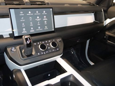 Used 2025 Land Rover Defender 110 S image 51