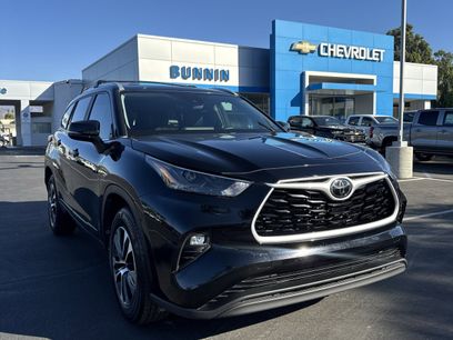 Used 2023 Toyota Highlander XLE