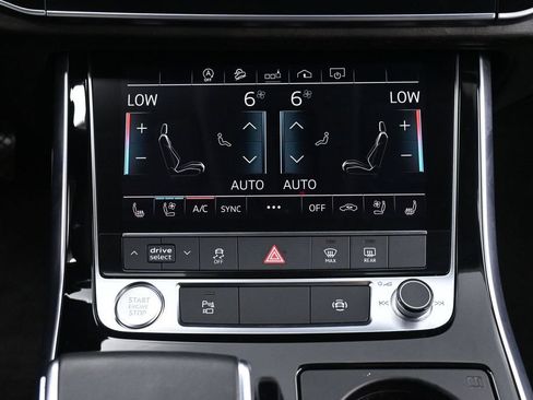 Used 2020 Audi Q8 Premium Plus w/ Premium Plus Package AWD/4WD image 34