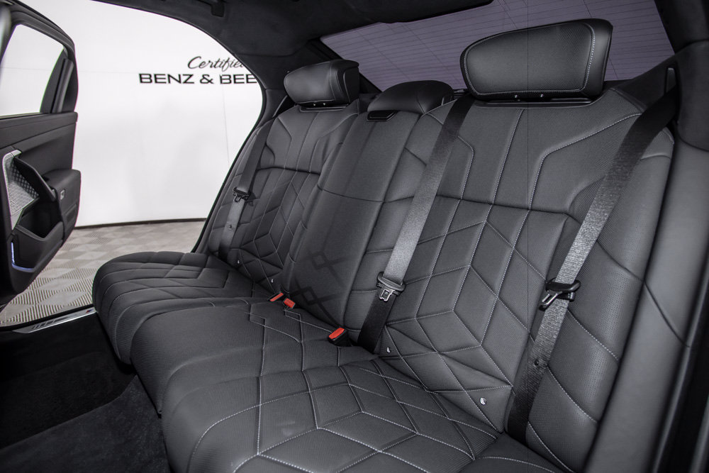 Used 2023 BMW 760i xDrive w/ Luxury Rear Seating Package AWD/4WD image 14
