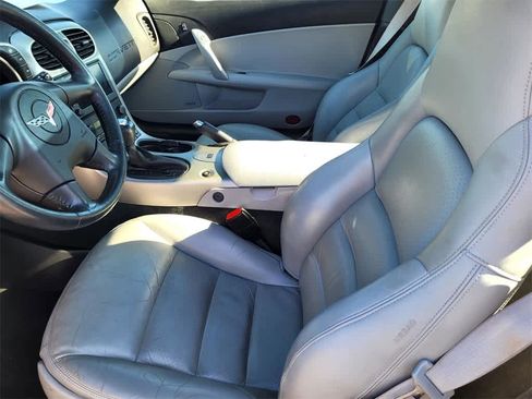 Used 2005 Chevrolet Corvette Coupe w/ Preferred Equipment Group image 11