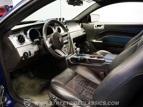 Used 2006 Ford Mustang GT RWD image 4
