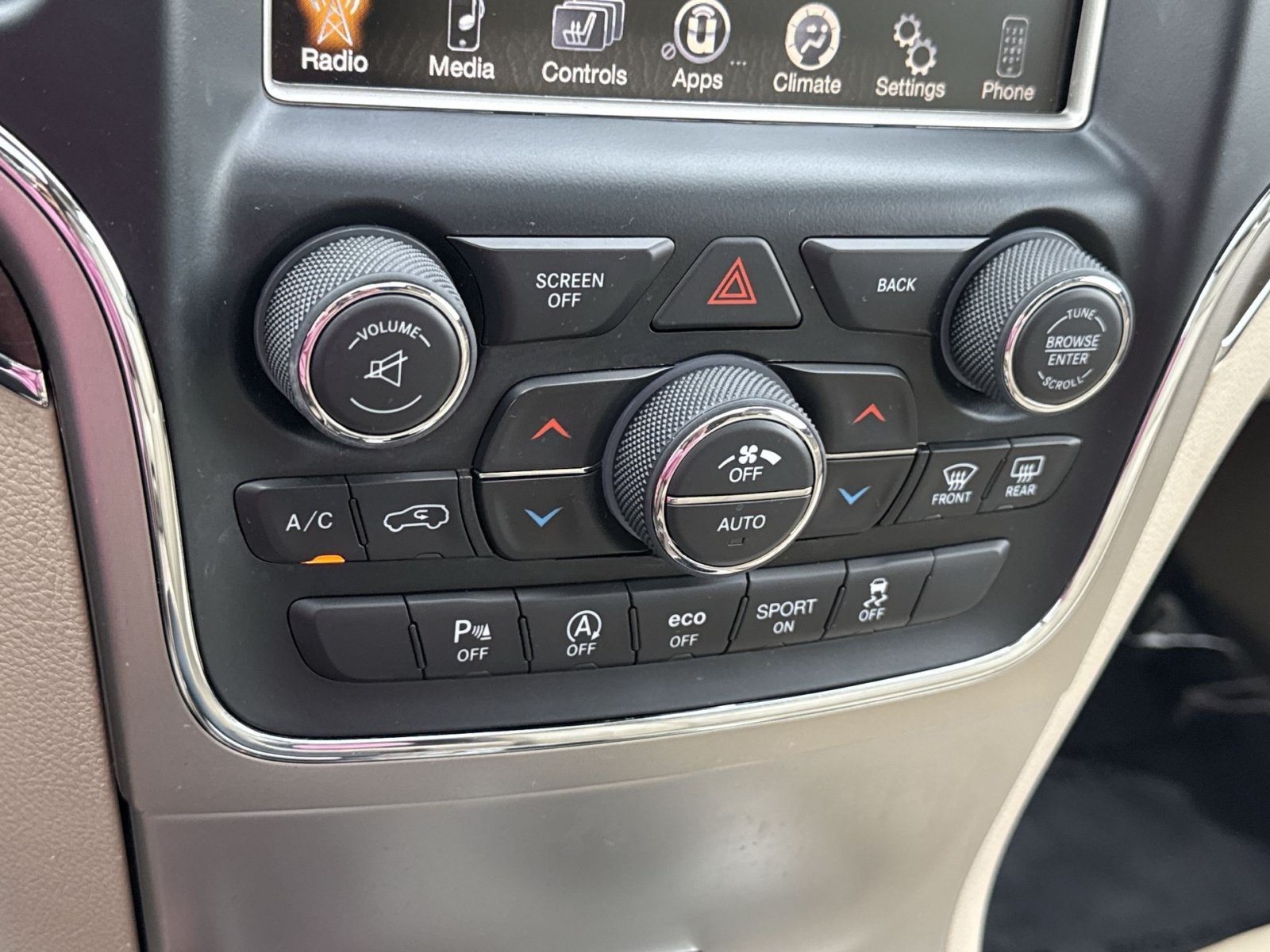 Used 2017 Jeep Grand Cherokee Limited AWD/4WD image 20