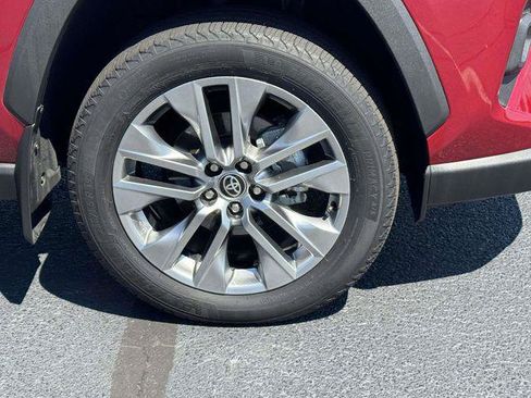 Certified 2023 Toyota RAV4 XLE Premium AWD/4WD image 7