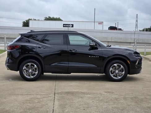 Used 2024 Chevrolet Blazer LT FWD image 8