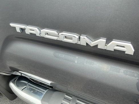 Used 2023 Toyota Tacoma TRD Sport image 28