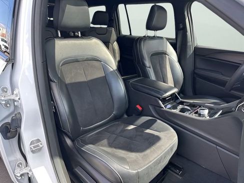 Used 2023 Jeep Grand Cherokee L Laredo AWD/4WD image 13