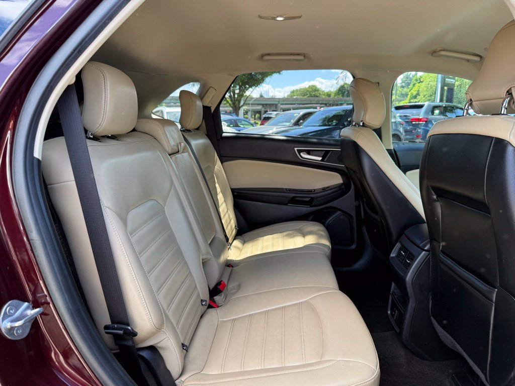 Used 2019 Ford Edge SEL w/ Equipment Group 201A AWD/4WD image 26