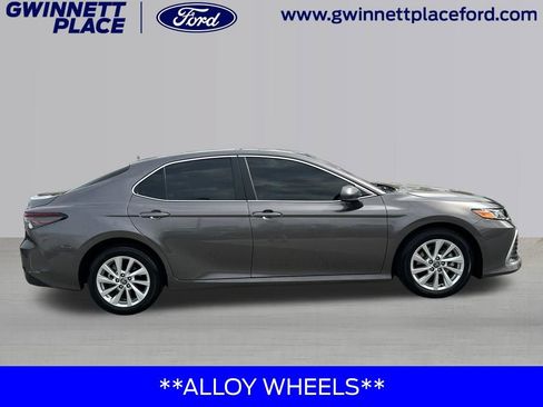 Used 2023 Toyota Camry LE image 4