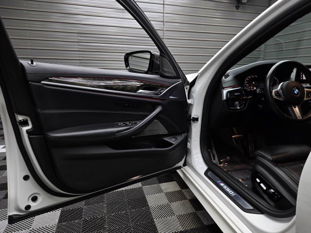 Used 2020 BMW M550i xDrive AWD/4WD image 36