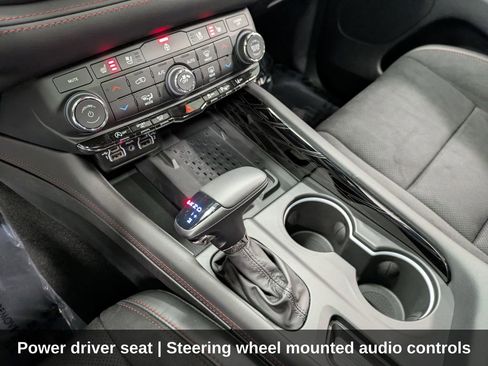 Used 2025 Dodge Durango GT image 18