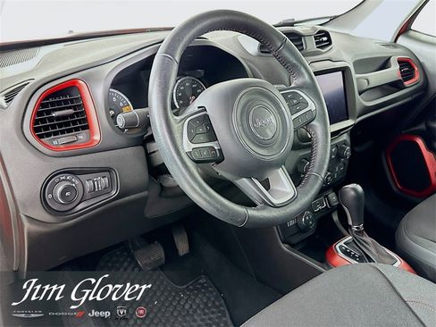 Used 2021 Jeep Renegade Trailhawk image 25
