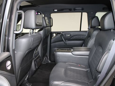 Used 2023 INFINITI QX80 Sensory w/ Cargo Package AWD/4WD image 19