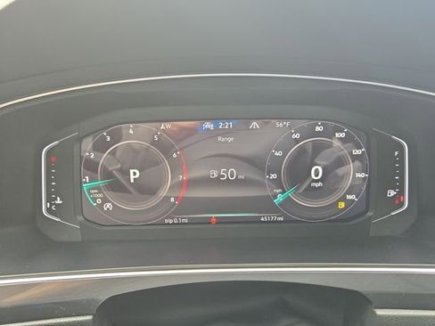 Used 2022 Volkswagen Tiguan SEL R-Line image 9