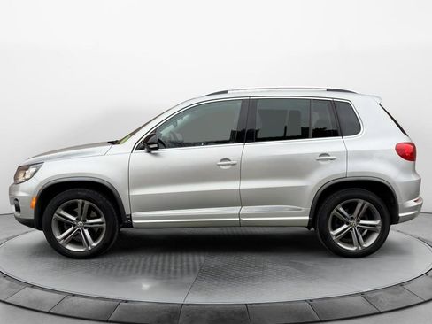 Used 2017 Volkswagen Tiguan Sport image 2