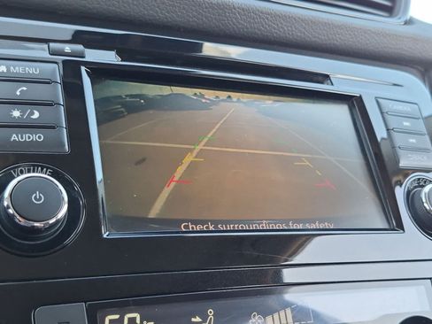 Used 2020 Nissan Rogue SV FWD image 27