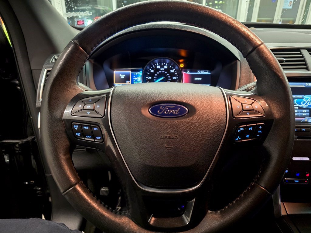 Used 2016 Ford Explorer Limited w/ Equipment Group 301A FWD image 18