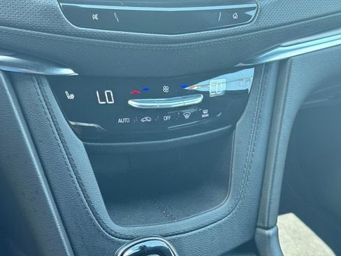 Used 2023 Cadillac XT5 Luxury FWD image 33