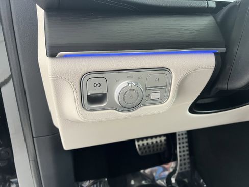 Certified 2025 Mercedes-Benz GLE 53 AMG 4MATIC image 18