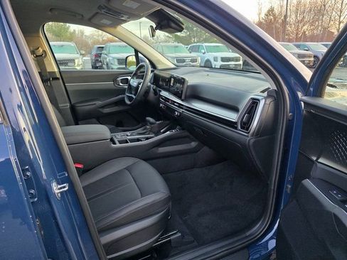 New 2026 Kia Sorento S image 10