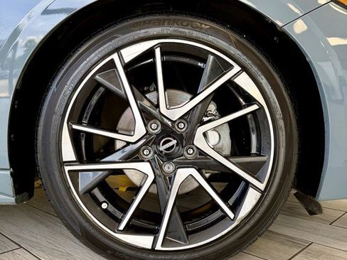 Used 2024 Nissan Sentra SR FWD image 19
