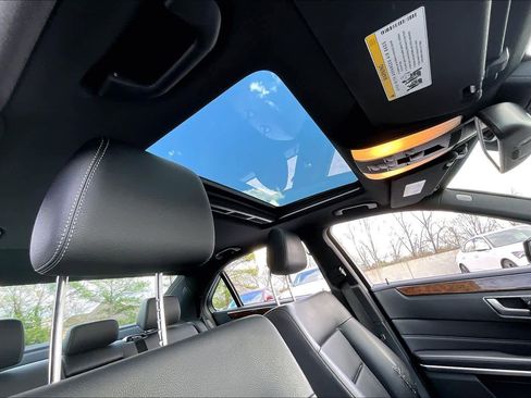 Used 2016 Mercedes-Benz E 350 Sedan image 11