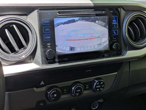 Used 2019 Toyota Tacoma SR5 RWD image 18
