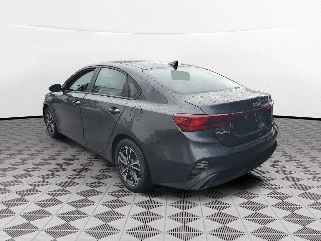 Used 2022 Kia Forte LXS FWD image 6