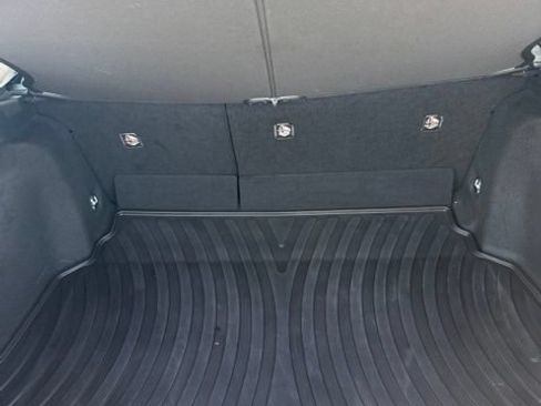 Certified 2023 Toyota Prius LE FWD image 10