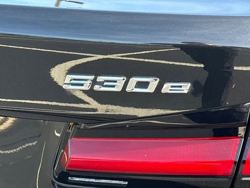 Used 2023 BMW 530e xDrive image 13