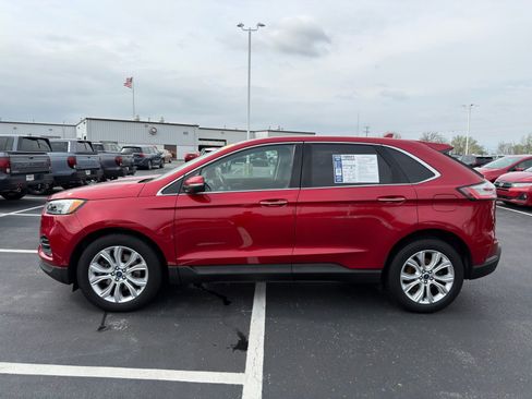Used 2020 Ford Edge Titanium w/ Equipment Group 301A AWD/4WD image 3
