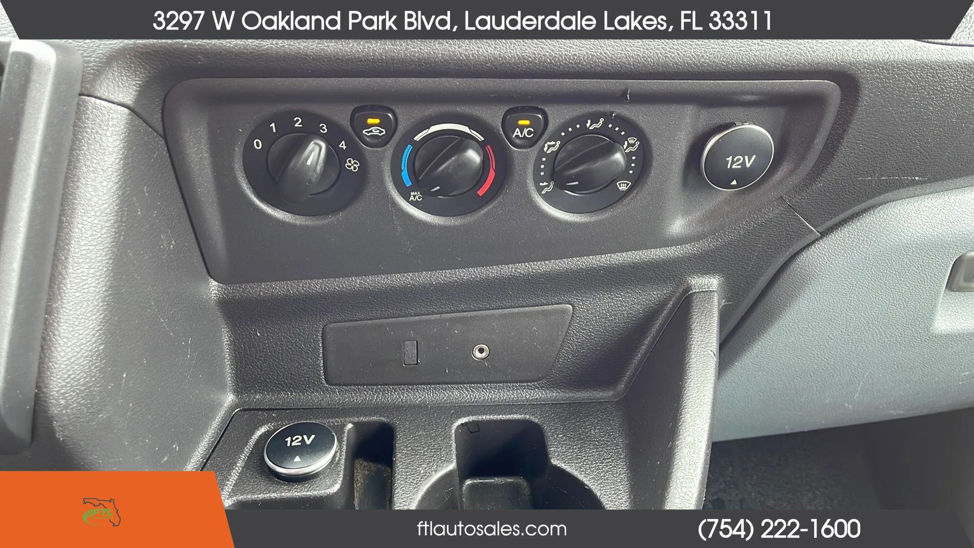 Used 2015 Ford Transit 150 130 Low Roof w/ Exterior Upgrade Package RWD image 52