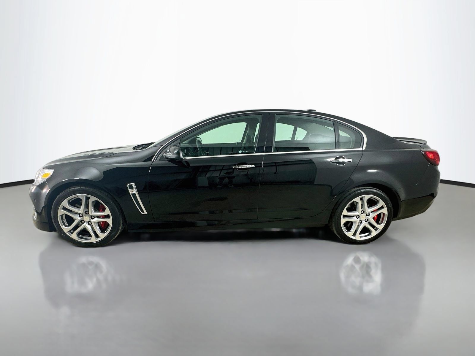 Used 2017 Chevrolet SS RWD image 8
