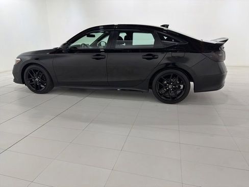 Used 2022 Honda Civic Sport image 2