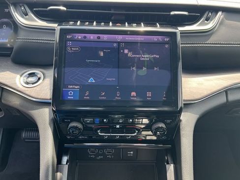 Used 2025 Jeep Grand Cherokee Overland w/ Adv Protech Group III AWD/4WD image 29