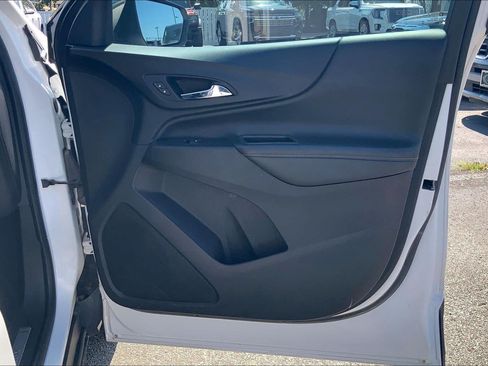 Used 2019 Chevrolet Equinox Premier FWD image 23