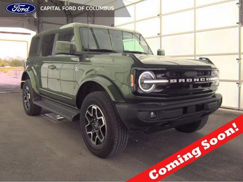 Used 2025 Ford Bronco Outer Banks AWD/4WD image 1
