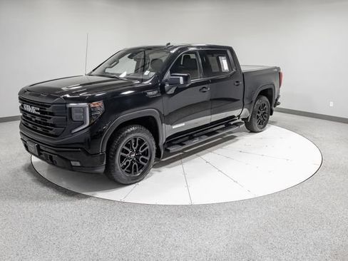 Used 2024 GMC Sierra 1500 Elevation w/ Elevation Premium Package AWD/4WD image 39