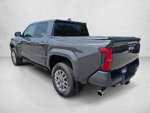Used 2025 Toyota Tacoma Limited AWD/4WD image 8