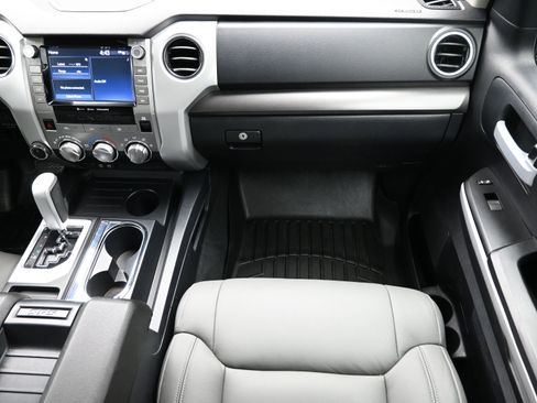 Used 2021 Toyota Tundra SR5 w/ SR5 Upgrade Package AWD/4WD image 39