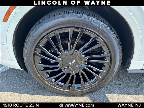 Certified 2022 Lincoln Corsair Reserve w/ Equipment Group 201A AWD/4WD image 27
