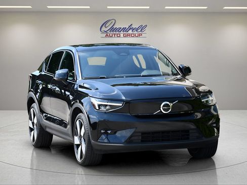 Certified 2023 Volvo C40 P8 Recharge Plus w/ Climate Package AWD/4WD image 2