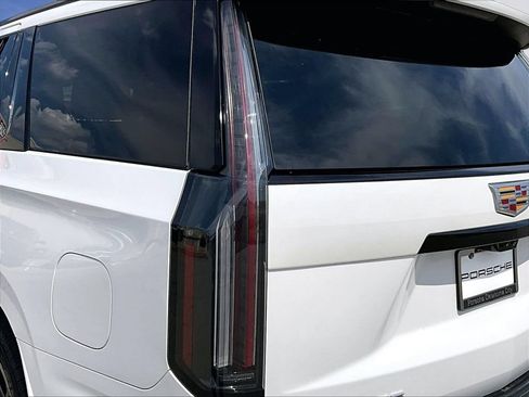 Used 2025 Cadillac Escalade Sport w/ Touring Package AWD/4WD image 21