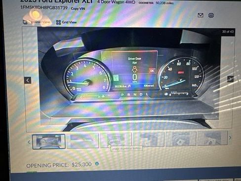 Used 2023 Ford Explorer XLT w/ Equipment Group 202A AWD/4WD image 18